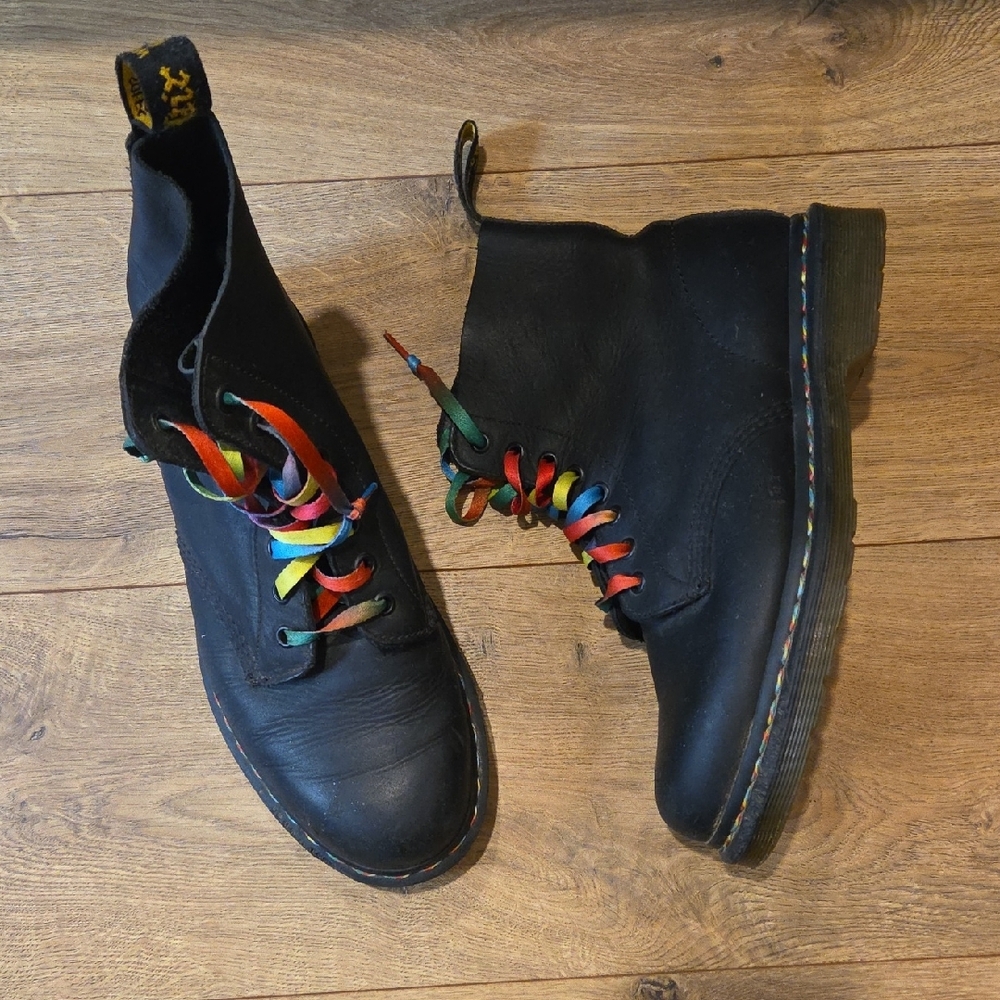 Dr Martens The Original Boots Air Cushion Sole Size 9/41